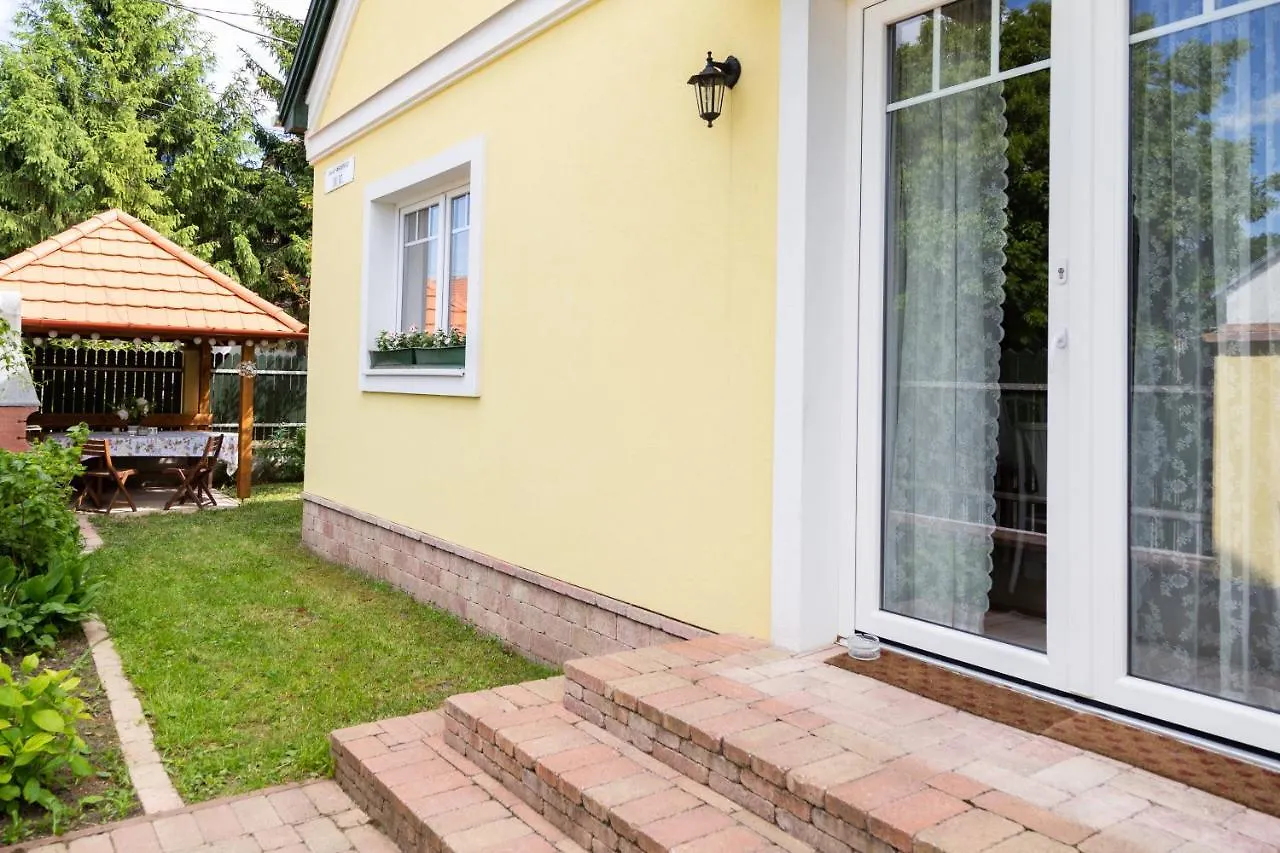 Vanilia Apartman Eger Appartement